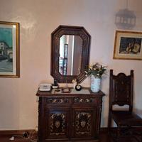 credenza bassa con specchio