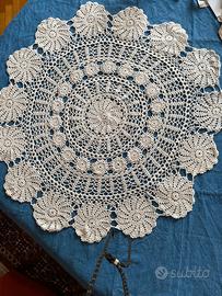 Centrotavola o copritavolino di pizzo