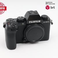 Fuji X-S10