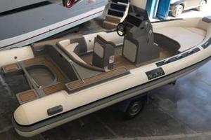 Gommone New Miro' Bat 23