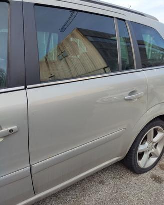 Porta posteriore sinistra OPEL ZAFIRA del 2007