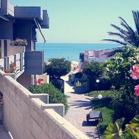 Trilocale in residence confinante con la spiaggia