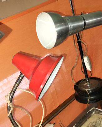  tavolino in ottone lampade. vaso carrellino vinta