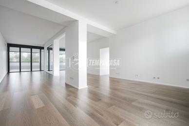 Locale Commerciale a Porto Sant'Elpidio 2 locali