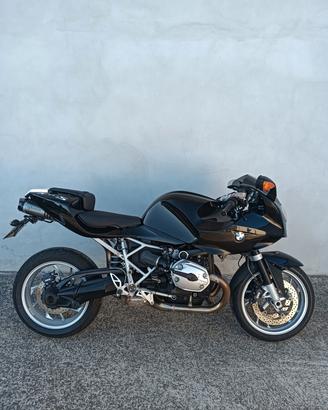 BMW r1200s 