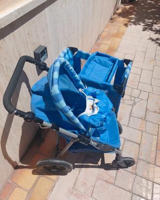 passeggino e box giocattolo 