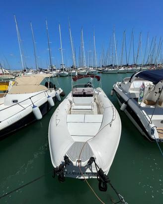 Gommone joker boat clubman 26 con mercury 300