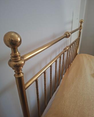 Letto in ottone