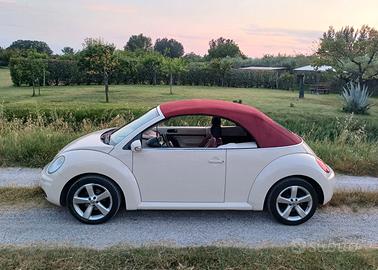NEW BEETLE "Red Limited Edition" Cabriolet 2009