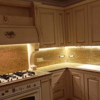 cucina completa ,inserti in oro e Swarovski 