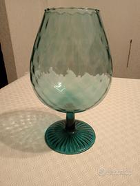 vaso di vetro lavorato 