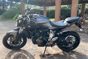 YAMAHA MT07