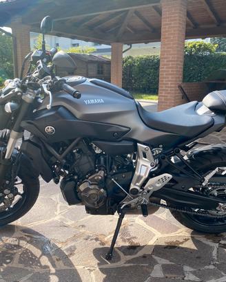 YAMAHA MT07