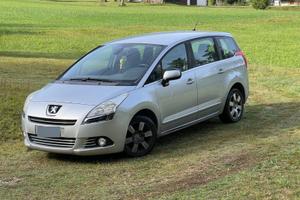 Peugeot 5008 1.6 HDi 115CV