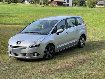Peugeot 5008 1.6 HDi 115CV