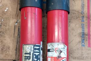 nissan terrano ammortizzatori koni 