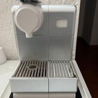 Macchina caffè espresso a capsule De Longhi