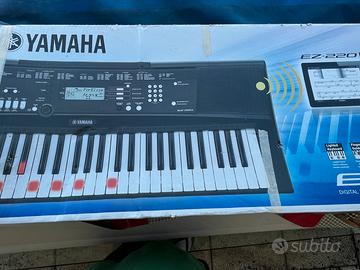Digital keyboard Yamaha EZ 220