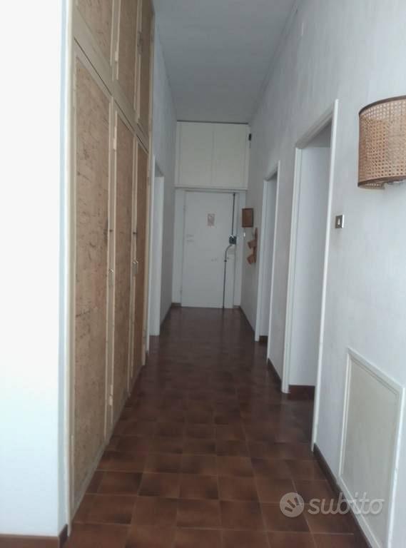 Appartamento di 113 m² con più di 5 locali a Livor - Vista 4