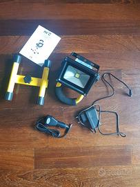 Lampada a led da lavoro / auto , ricaricabile
