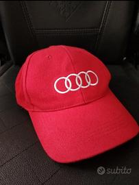 Cappello Audi rosso e bianco 