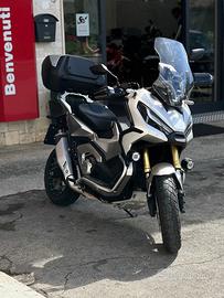 Xadv 750