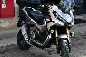 Xadv 750
