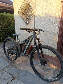 bici cross country/ enduro focus thron