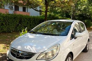 Opel corsa 1.3 CDTI 75CV (55 kw)