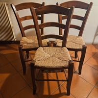 Sedie impagliate in legno massiccio
