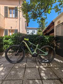 E-bike Canyon spectral on CF 8