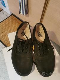 Vans Authentic  nere