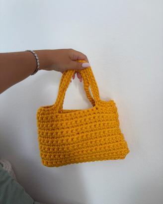 borsa uncinetto fatta a mano