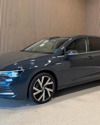 Volkswagen Golf 8 2.0 TDI 150 CV DSG Style / IVA