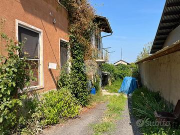 CASA SEMINDIPENDENTE A MOTTALCIATA