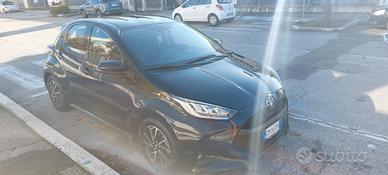 TOYOTA YARIS 1.5 HYBRID 