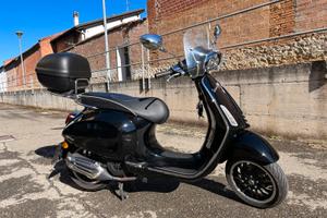 Piaggio Vespa Sprint 125 - 2019 - SOLO 4.000 KM