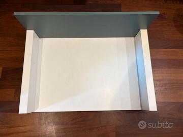 scrivania sospesa, a parete