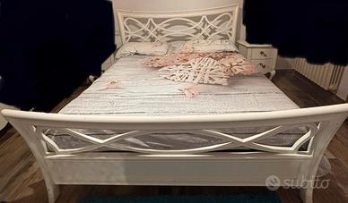 Camera da letto stile contemporaneo