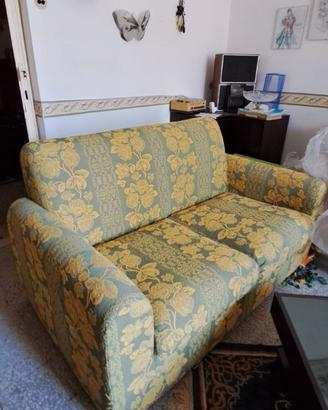 Coppia di divani vintage a trama floreale