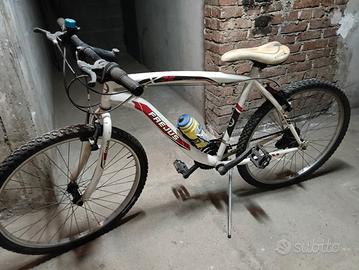 bicicletta MTB 