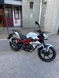 Benelli bn125