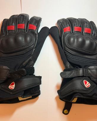 Guanti moto in goretex