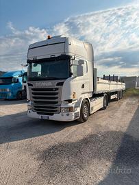 trattore Scania più semirimorchio 