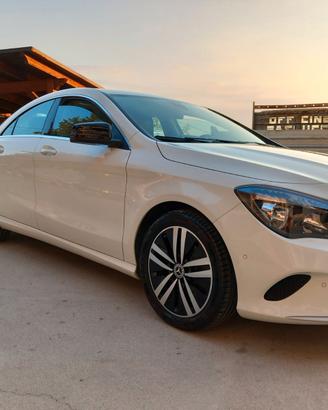 MERCEDES CLA 180d