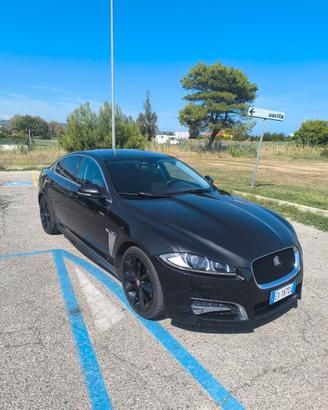 Jaguar XF Limited Edition Black Pack