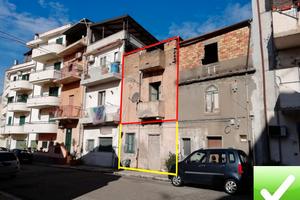 Rudere Pressi Via Galileo Galilei