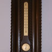 Orologio da muro con stazione meteo vintage