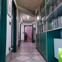 Ampio Ufficio A10 Tra Sbarre e Via Pio XI