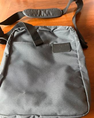 Borsa nera a tracolla DOCKERS